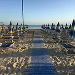 Comfortable Next To The Апартаменты Дуррес
