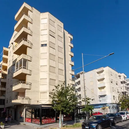 Apartman Comfortable Next To The