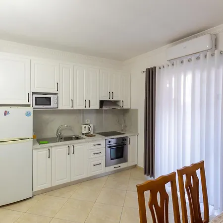 Apartment Comfortable Next To The *