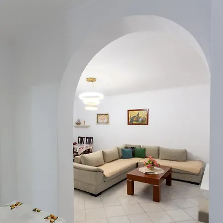 Comfortable Next To The Apartment *