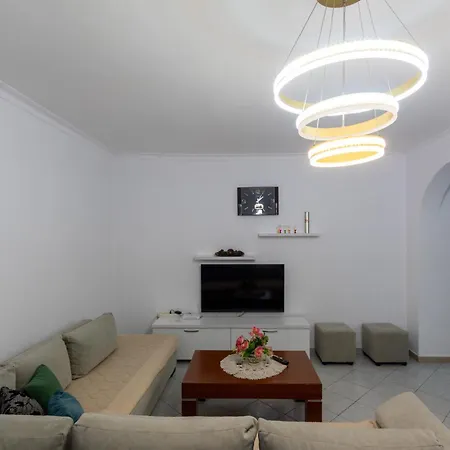 Comfortable Next To The * Durres