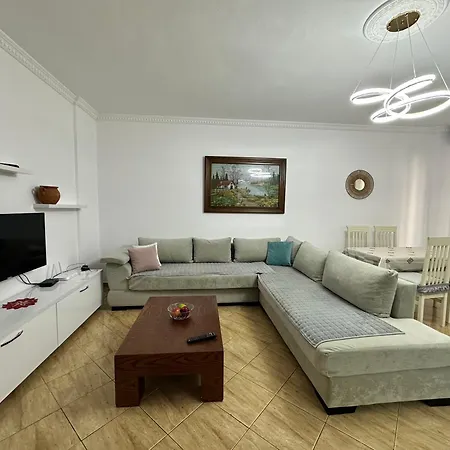 Apartment Comfortable Next To The *