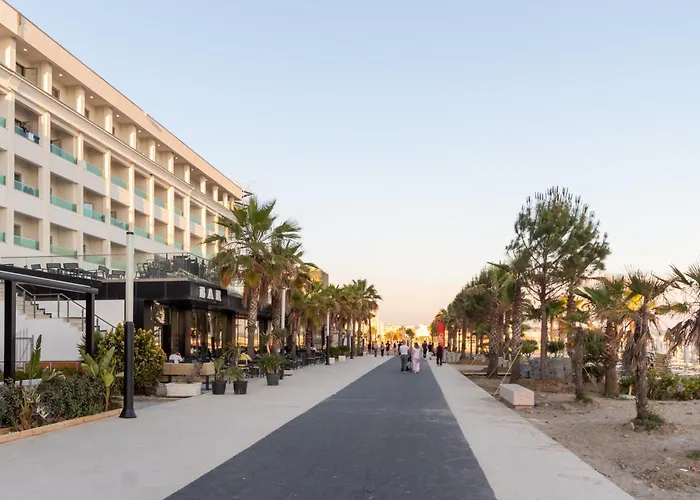 Comfortable Next To The * Durrës