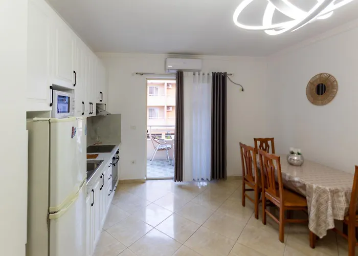 Comfortable Next To The Appartamento Durrës