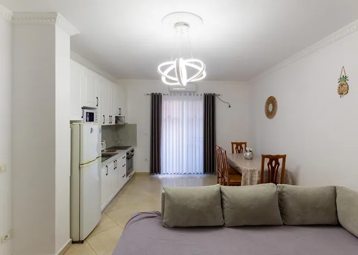 Comfortable Next To The * Durrës