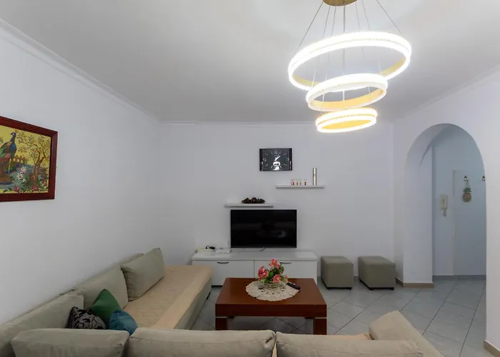 Comfortable Next To The * Durrës