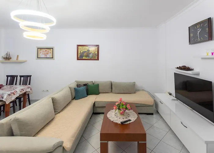 Comfortable Next To The Appartamento Durrës