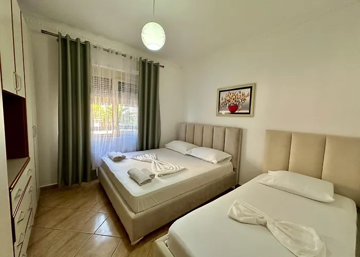 Comfortable Next To The Appartamento